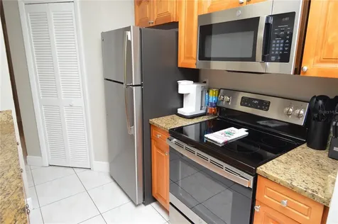 8752 Mallard Reserve Drive Tampa FL 33614