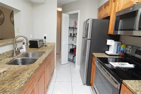 8752 Mallard Reserve Drive Tampa FL 33614