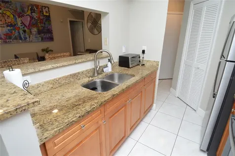 8752 Mallard Reserve Drive Tampa FL 33614