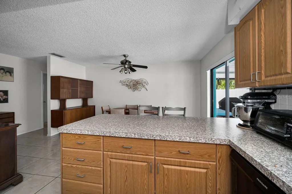 1614 Dale Circle N Dunedin FL 34698