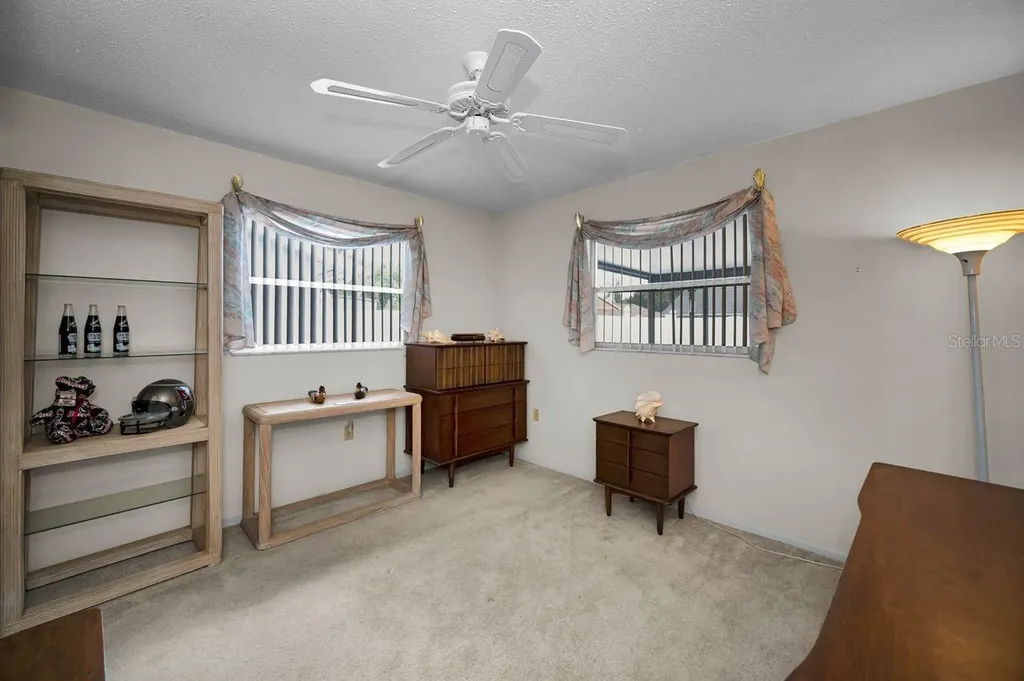 1614 Dale Circle N Dunedin FL 34698