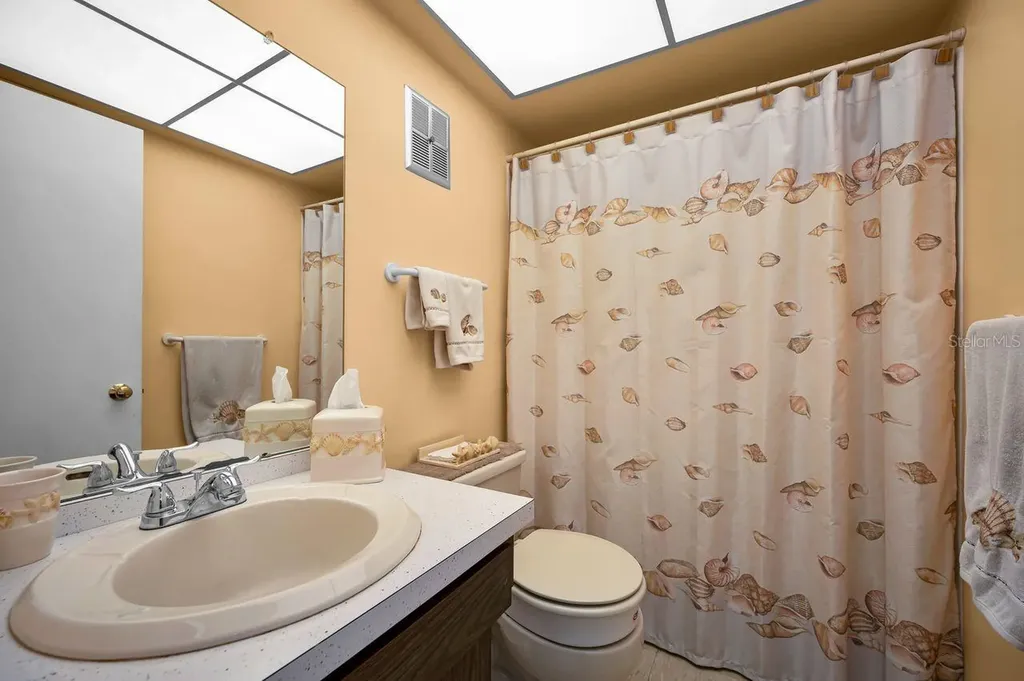 1614 Dale Circle N Dunedin FL 34698