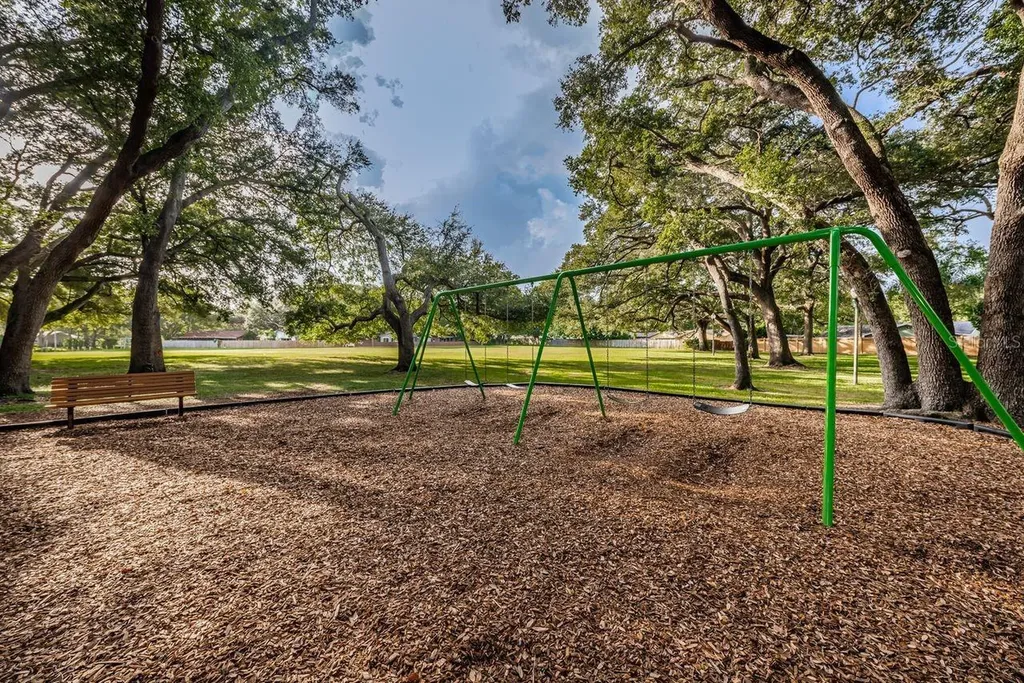 1614 Dale Circle N Dunedin FL 34698