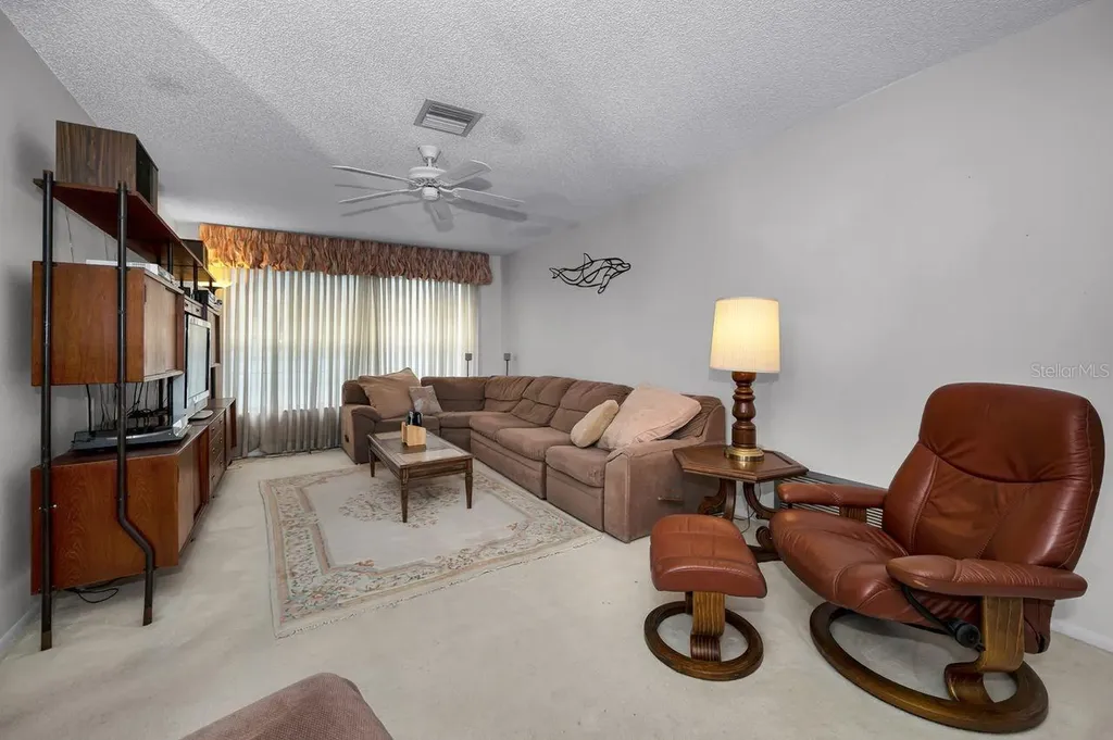 1614 Dale Circle N Dunedin FL 34698