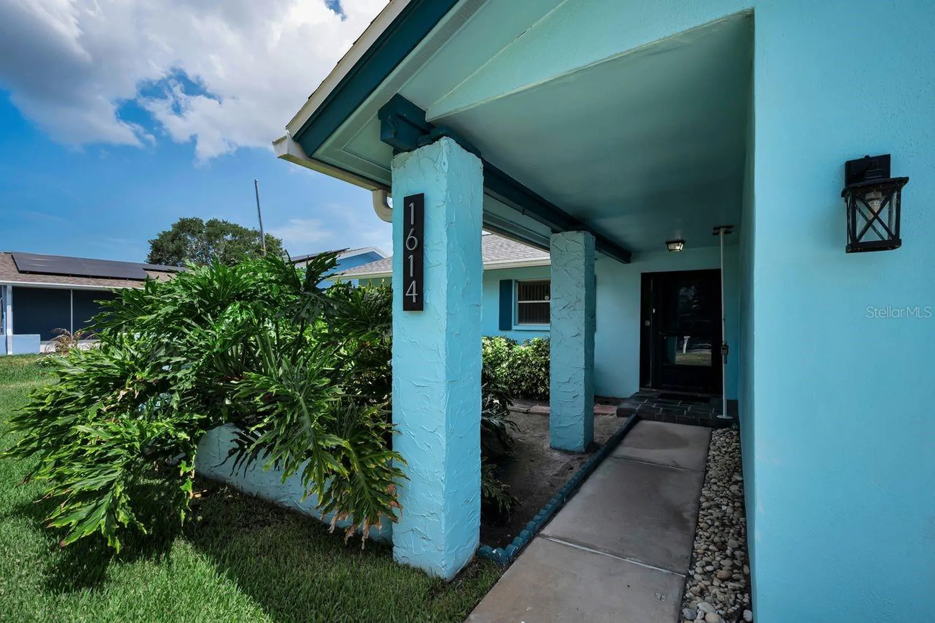 1614 Dale Circle N Dunedin FL 34698