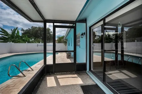 1614 Dale Circle N Dunedin FL 34698