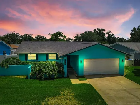 1614 Dale Circle N Dunedin FL 34698