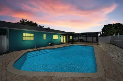 1614 Dale Circle N Dunedin FL 34698