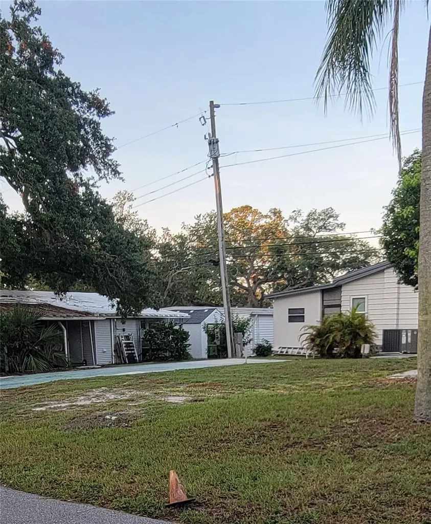 585 Sky Harbor Drive Clearwater FL 33759