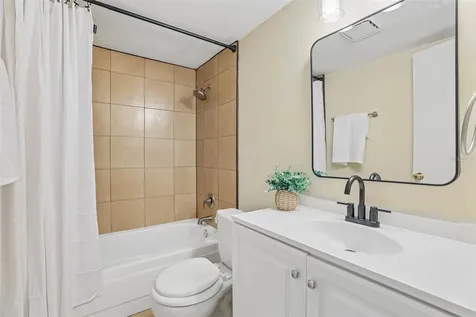3252 S Semoran Boulevard Orlando FL 32822