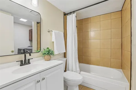 3252 S Semoran Boulevard Orlando FL 32822
