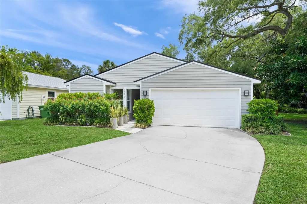 319 Bearded Oaks Circle Sarasota FL 34232