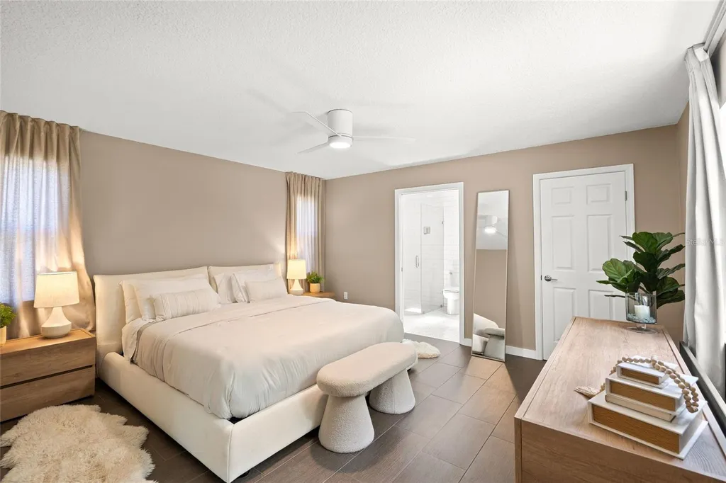 319 Bearded Oaks Circle Sarasota FL 34232