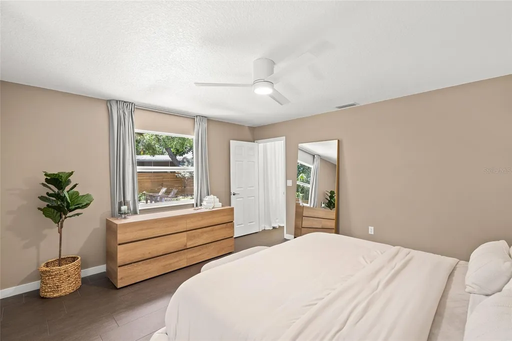 319 Bearded Oaks Circle Sarasota FL 34232