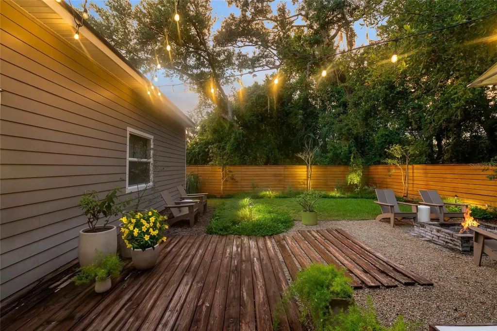 319 Bearded Oaks Circle Sarasota FL 34232