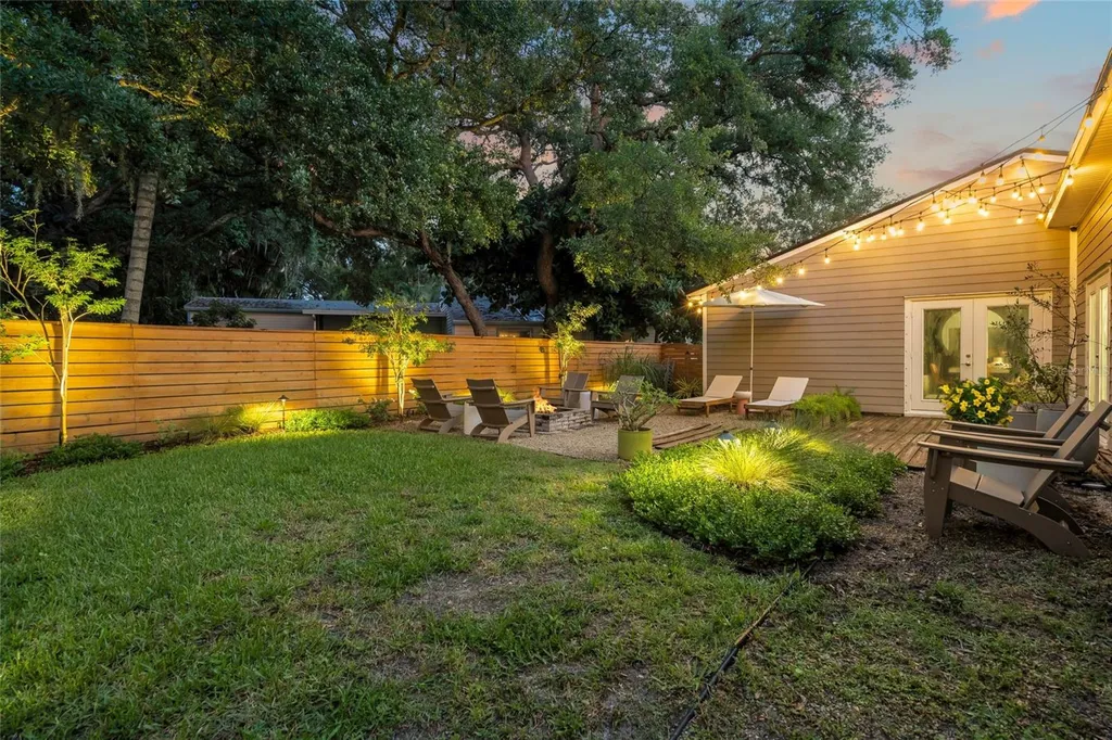 319 Bearded Oaks Circle Sarasota FL 34232