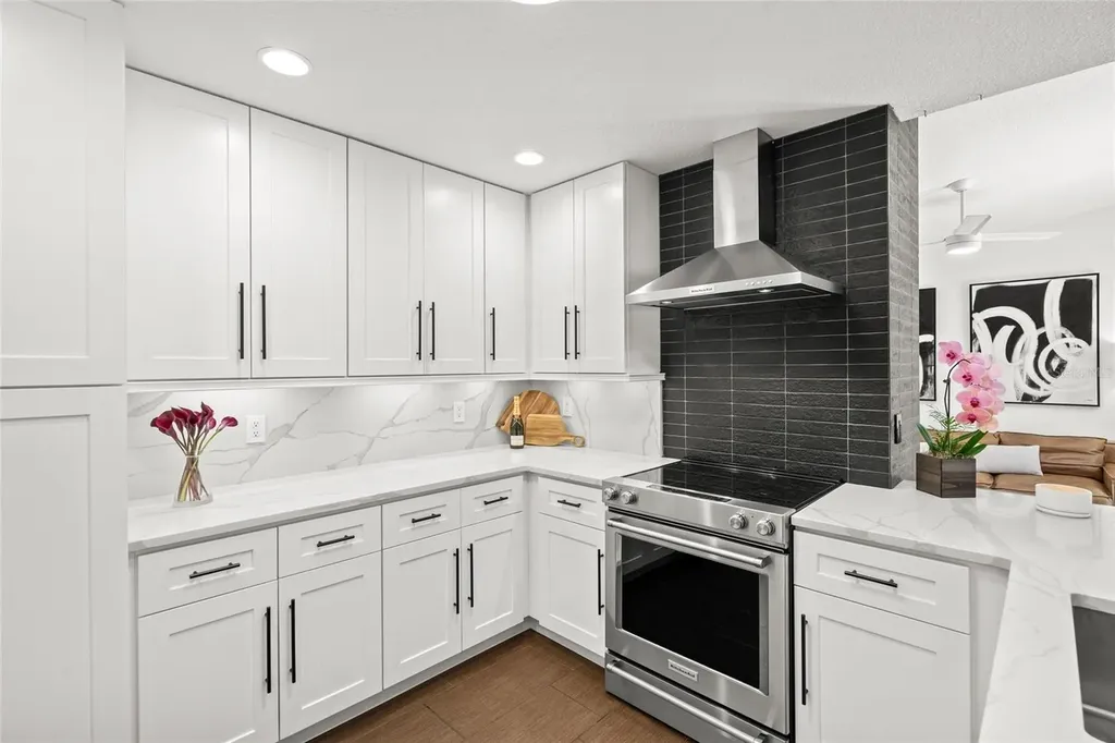 319 Bearded Oaks Circle Sarasota FL 34232