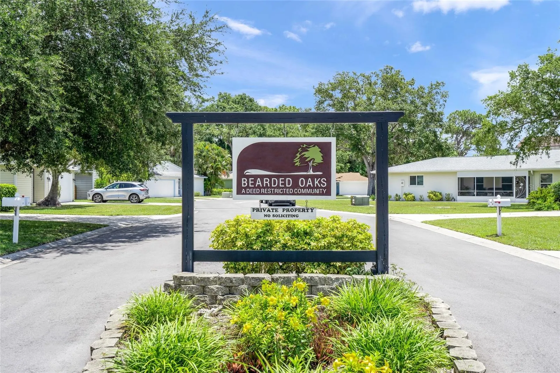319 Bearded Oaks Circle Sarasota FL 34232