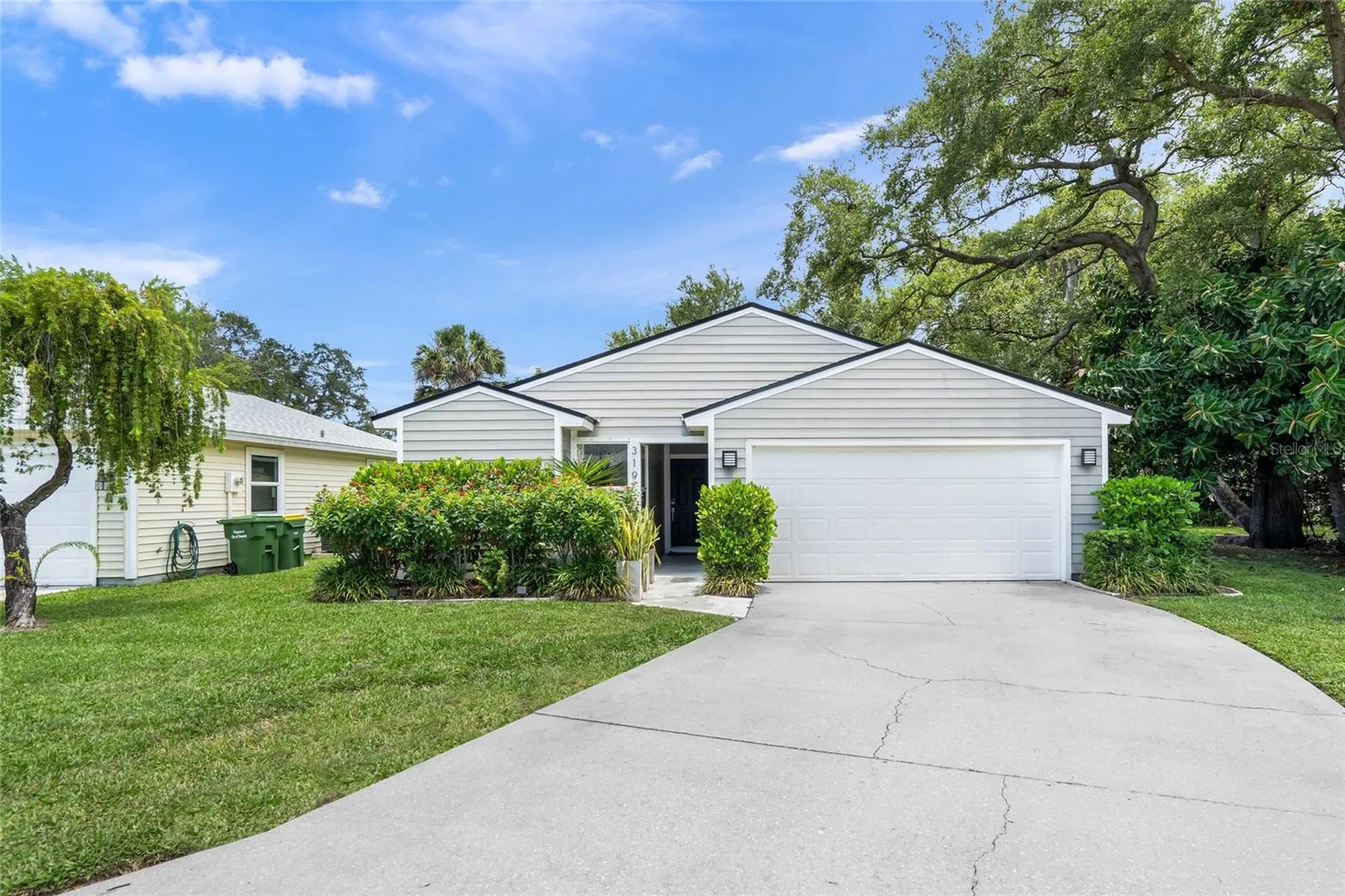 319 Bearded Oaks Circle Sarasota FL 34232