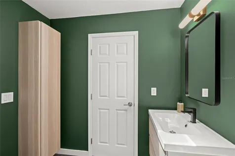 319 Bearded Oaks Circle Sarasota FL 34232
