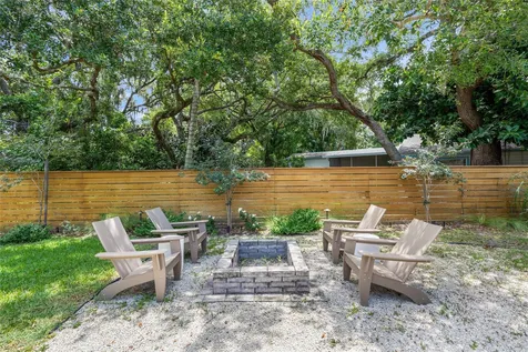 319 Bearded Oaks Circle Sarasota FL 34232