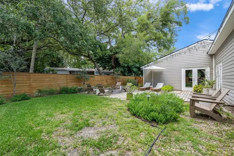 319 Bearded Oaks Circle Sarasota FL 34232