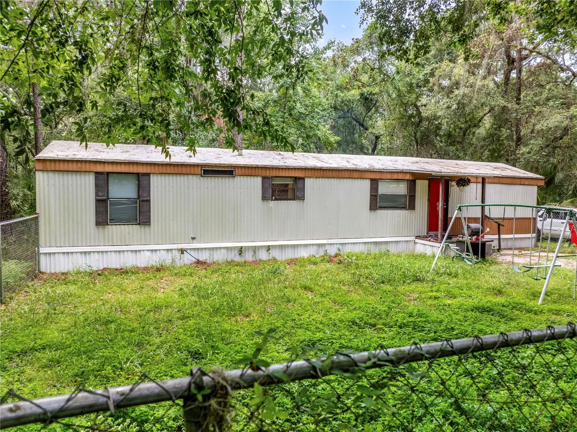 3080 Cr 417 Lake Panasoffkee FL 33538