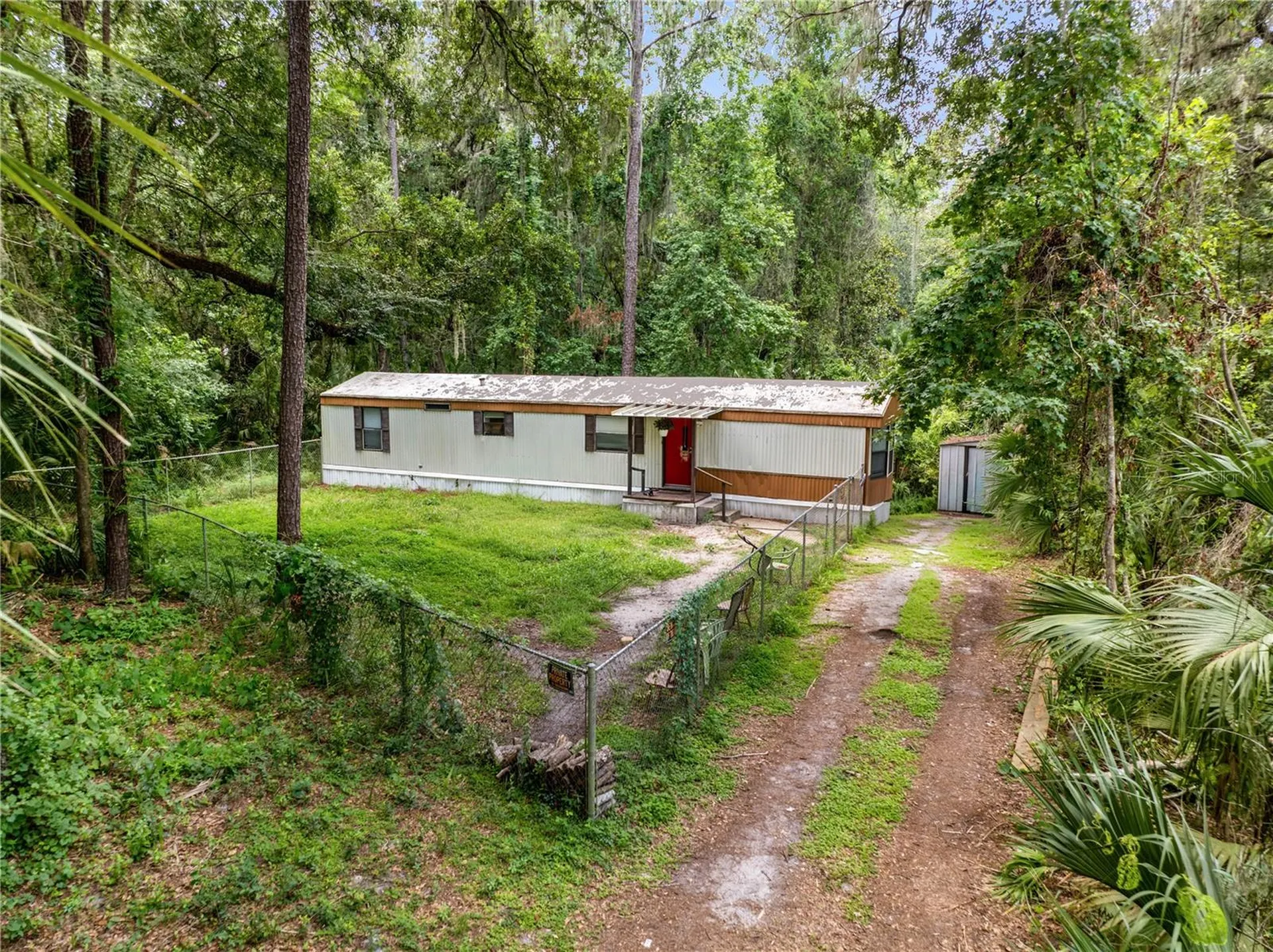 3080 Cr 417 Lake Panasoffkee FL 33538