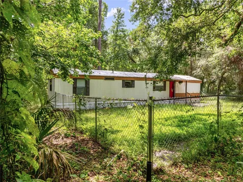 3080 Cr 417 Lake Panasoffkee FL 33538