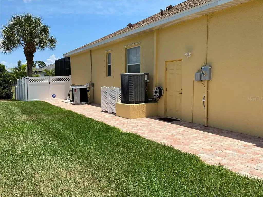 58 Tee View Road Rotonda West FL 33947