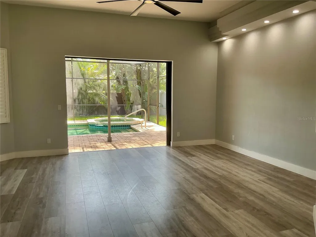 126 Old Oak Circle Palm Harbor FL 34683