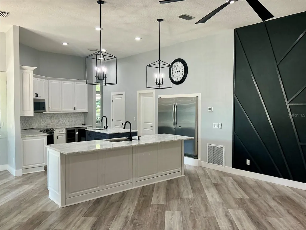126 Old Oak Circle Palm Harbor FL 34683