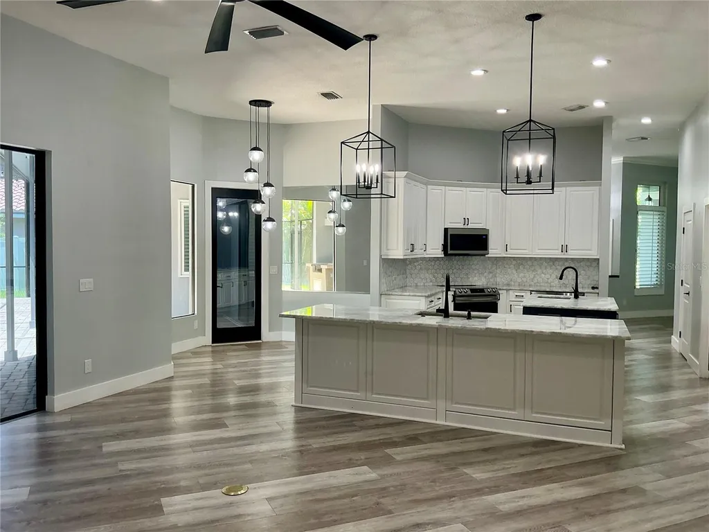 126 Old Oak Circle Palm Harbor FL 34683
