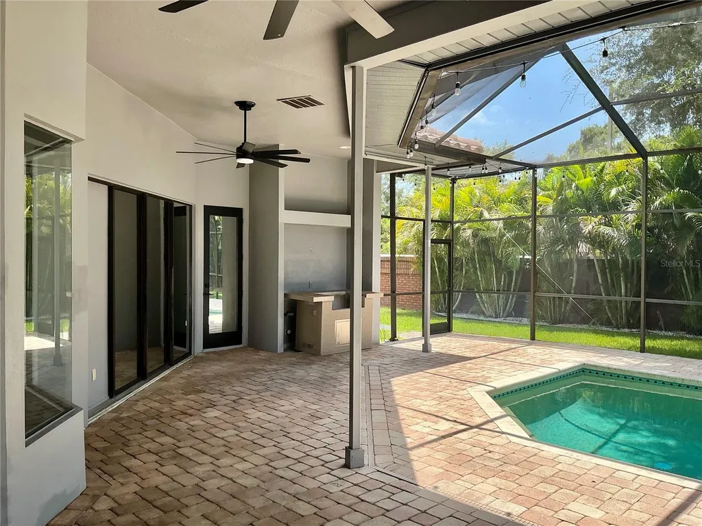 126 Old Oak Circle Palm Harbor FL 34683