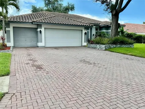 126 Old Oak Circle Palm Harbor FL 34683