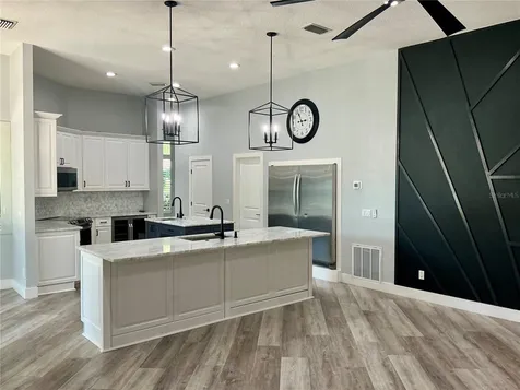 126 Old Oak Circle Palm Harbor FL 34683