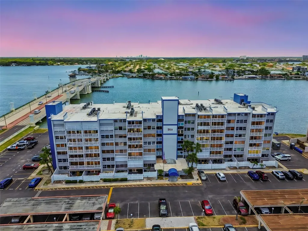 500 Treasure Island Causeway St Petersburg FL 33706