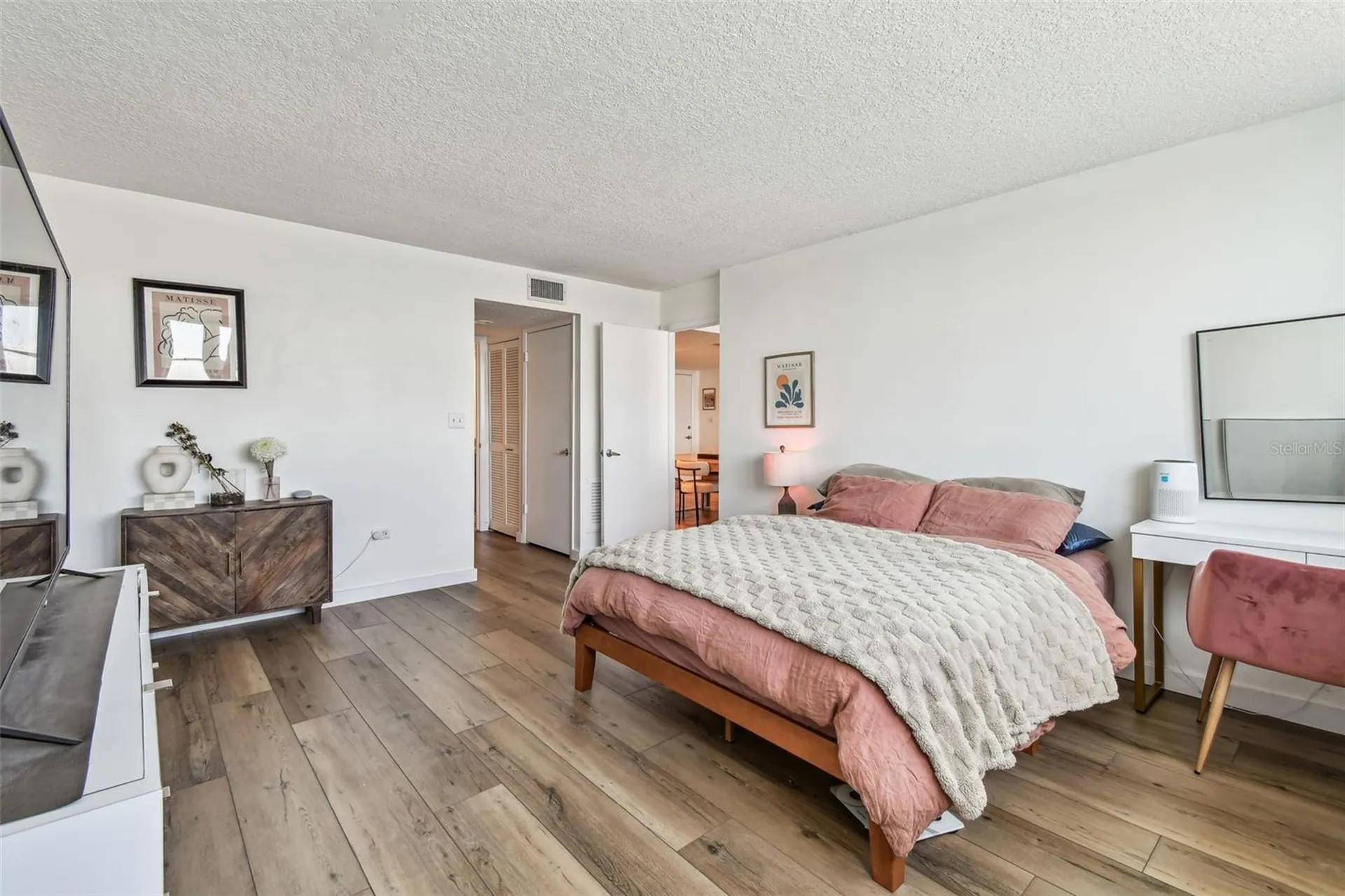 500 Treasure Island Causeway St Petersburg FL 33706