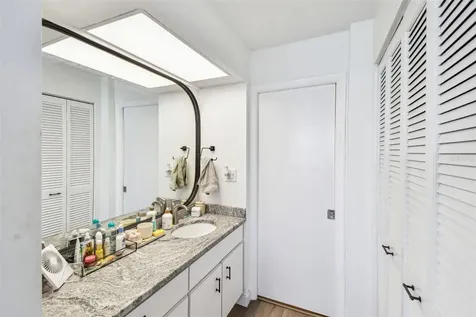 500 Treasure Island Causeway St Petersburg FL 33706