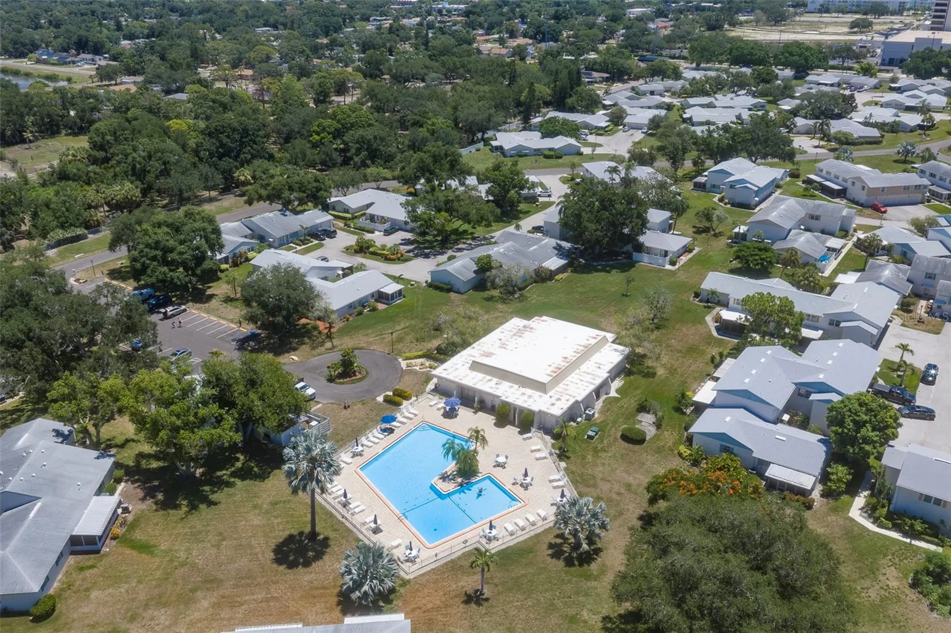 3281 38th Way S St Petersburg FL 33711