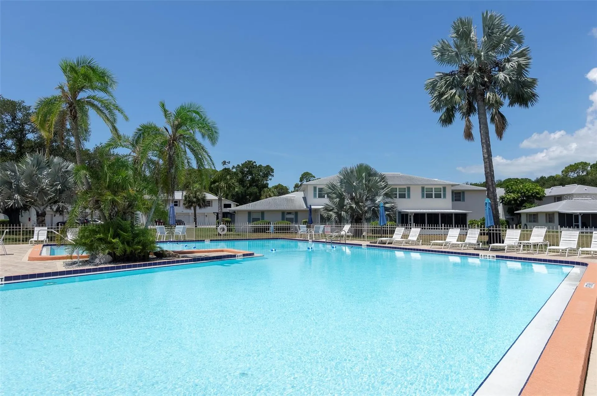 3281 38th Way S St Petersburg FL 33711