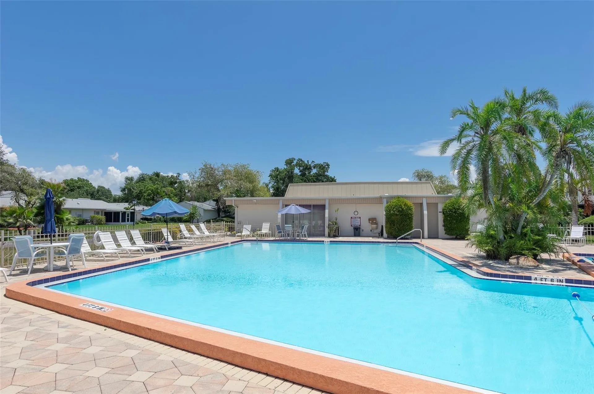 3281 38th Way S St Petersburg FL 33711