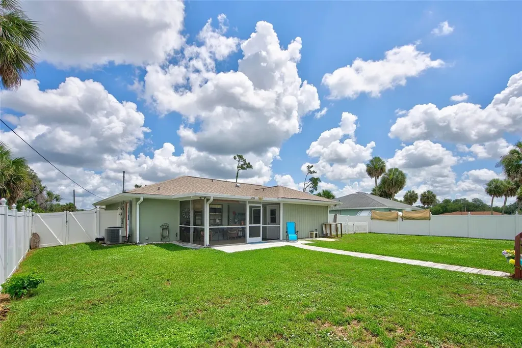 1253 Fleetwood Drive NW Port Charlotte FL 33948