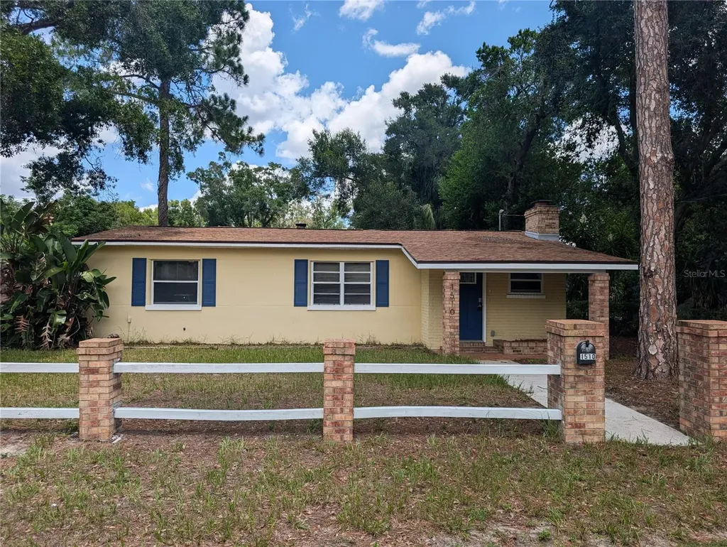 1510 E Shadowlawn Avenue Tampa FL 33610