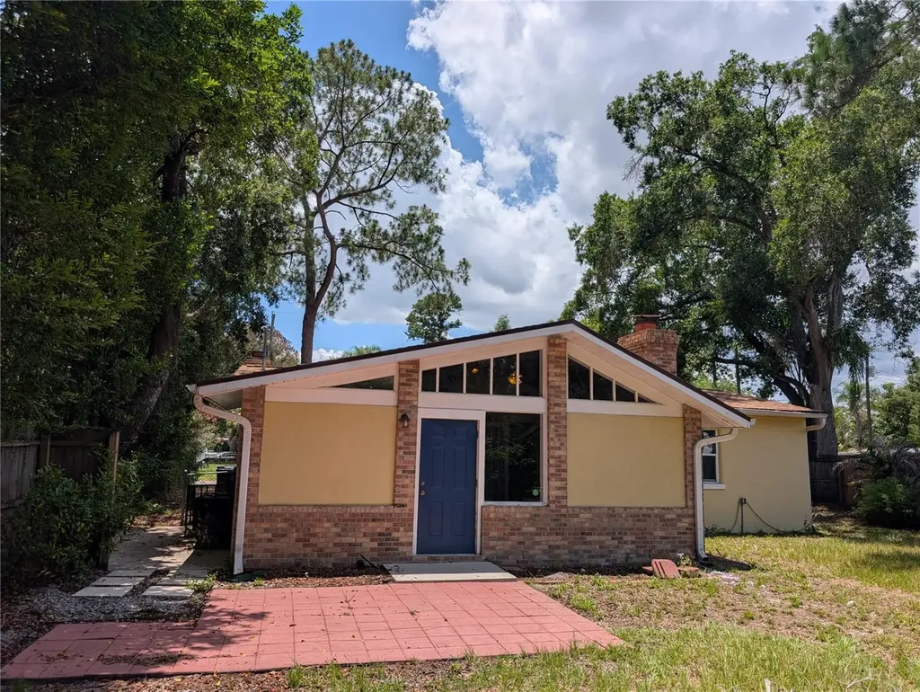 1510 E Shadowlawn Avenue Tampa FL 33610