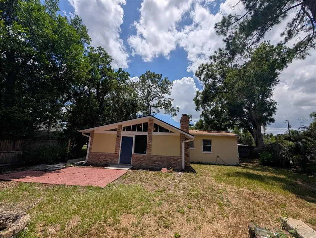 1510 E Shadowlawn Avenue Tampa FL 33610