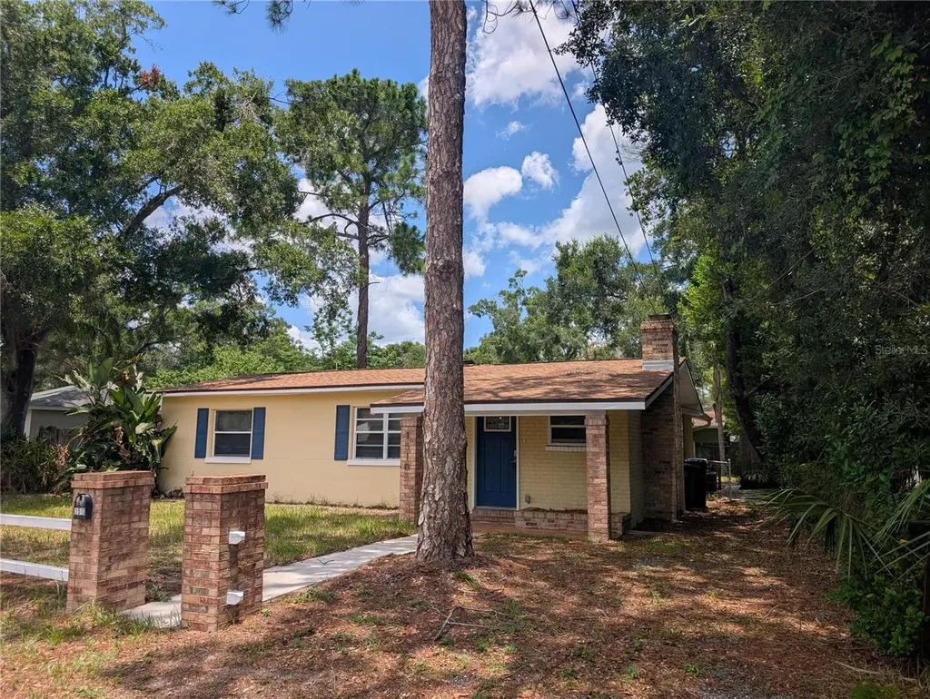 1510 E Shadowlawn Avenue Tampa FL 33610