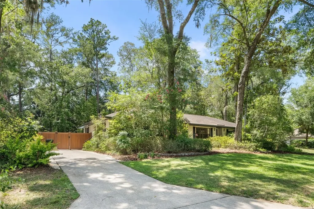 3106 NW 38th Street Gainesville FL 32606