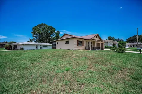7952 Foxwood Drive New Port Richey FL 34653