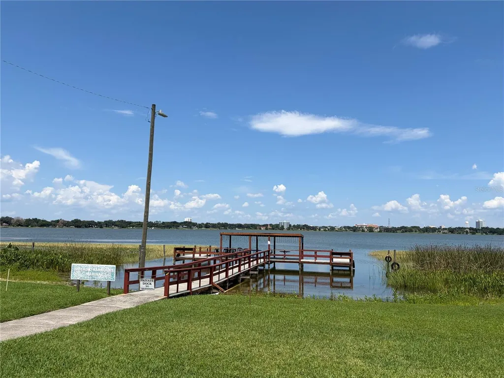 333 Lake Howard Drive NW Winter Haven FL 33880
